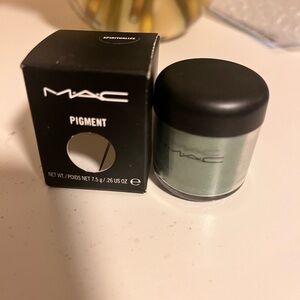 MAC Cosmetics Pigment in Iridescent Green